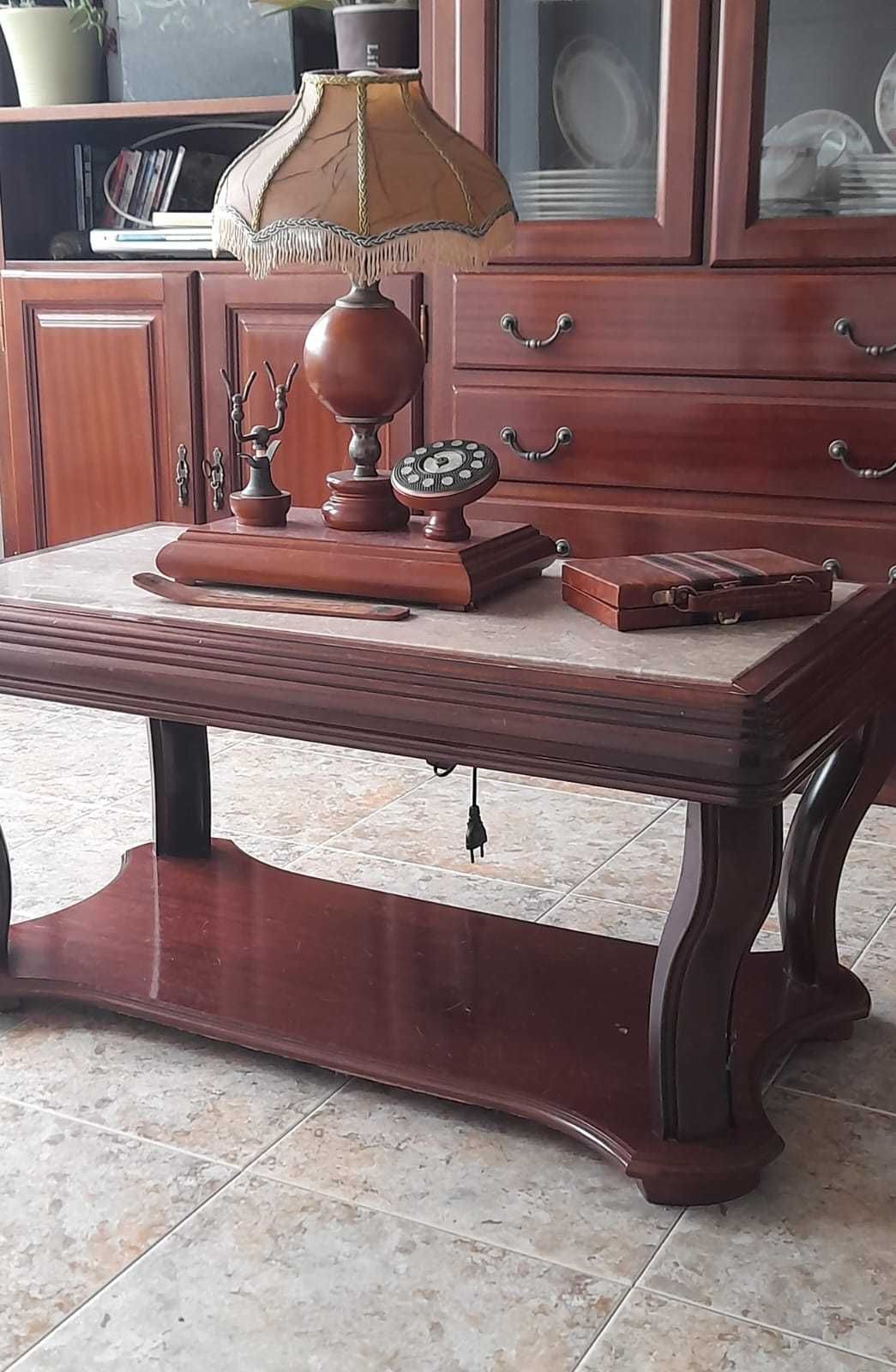 Vendo conjunto de estante+ mesa para sala em bom estado de conservação