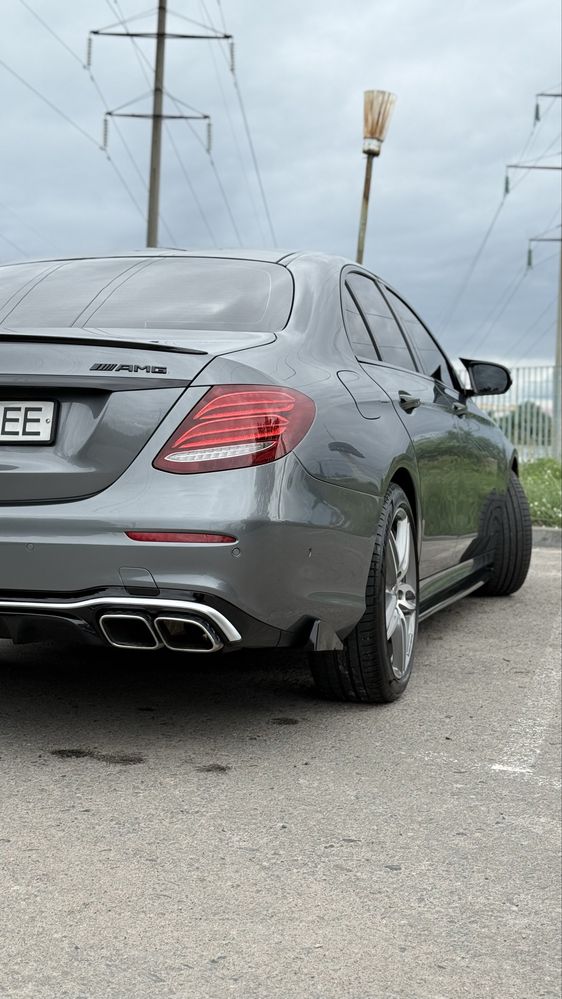 Mercedes W213  E400 3.0 AMG line