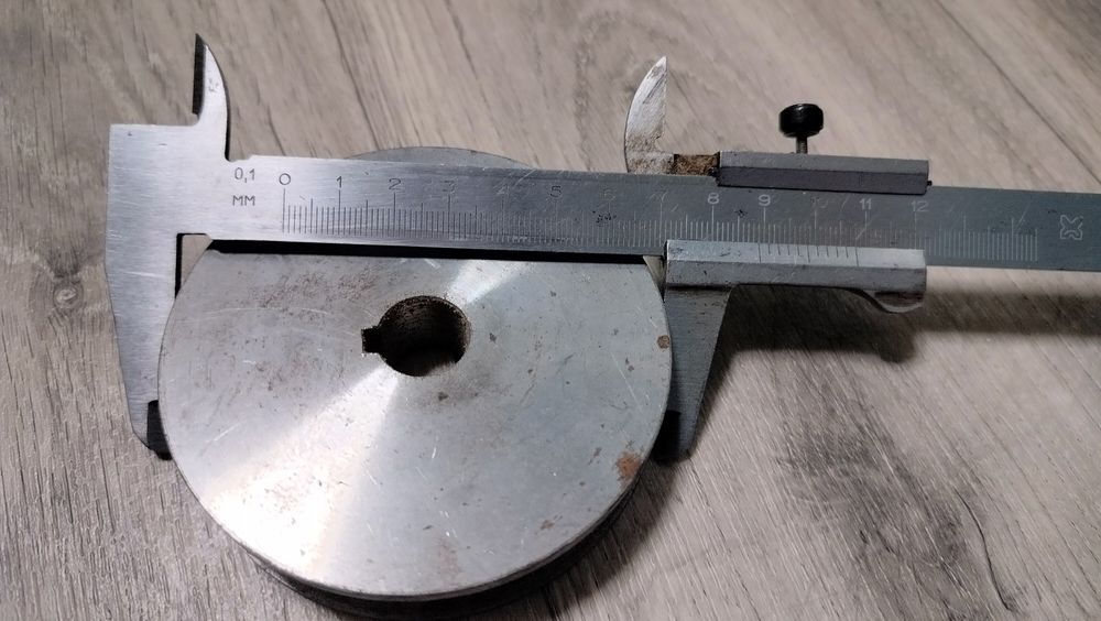 Втулки шківа на двигуни