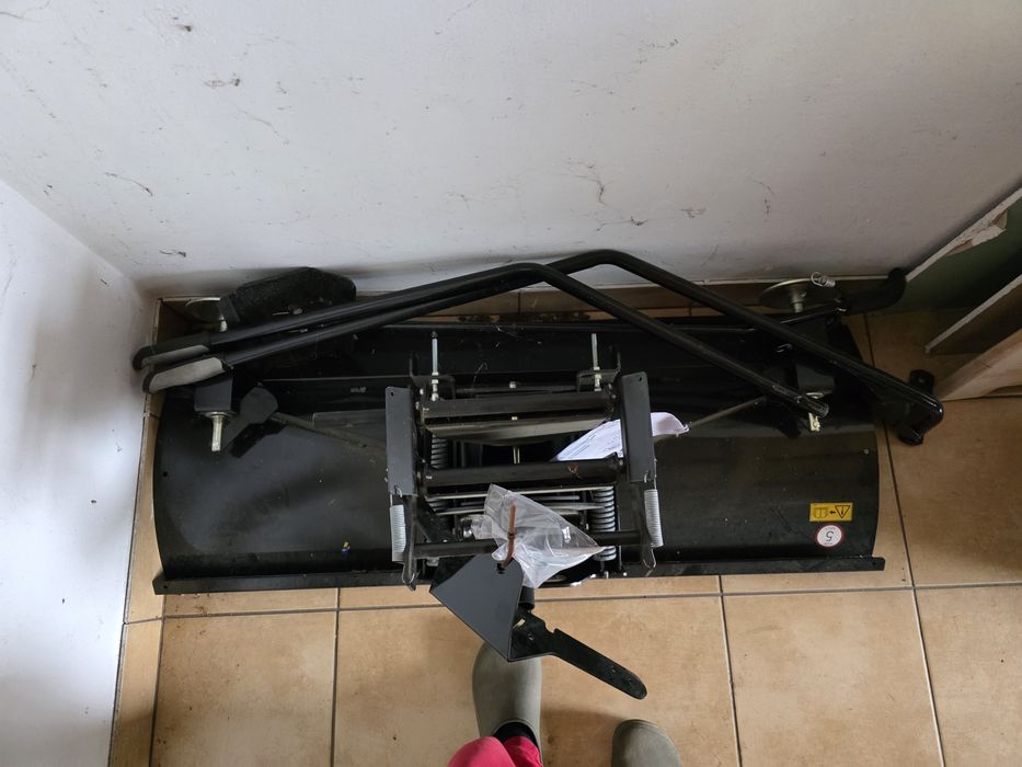 Plug śnieżny z ramą montażową do traktorka AL-KO