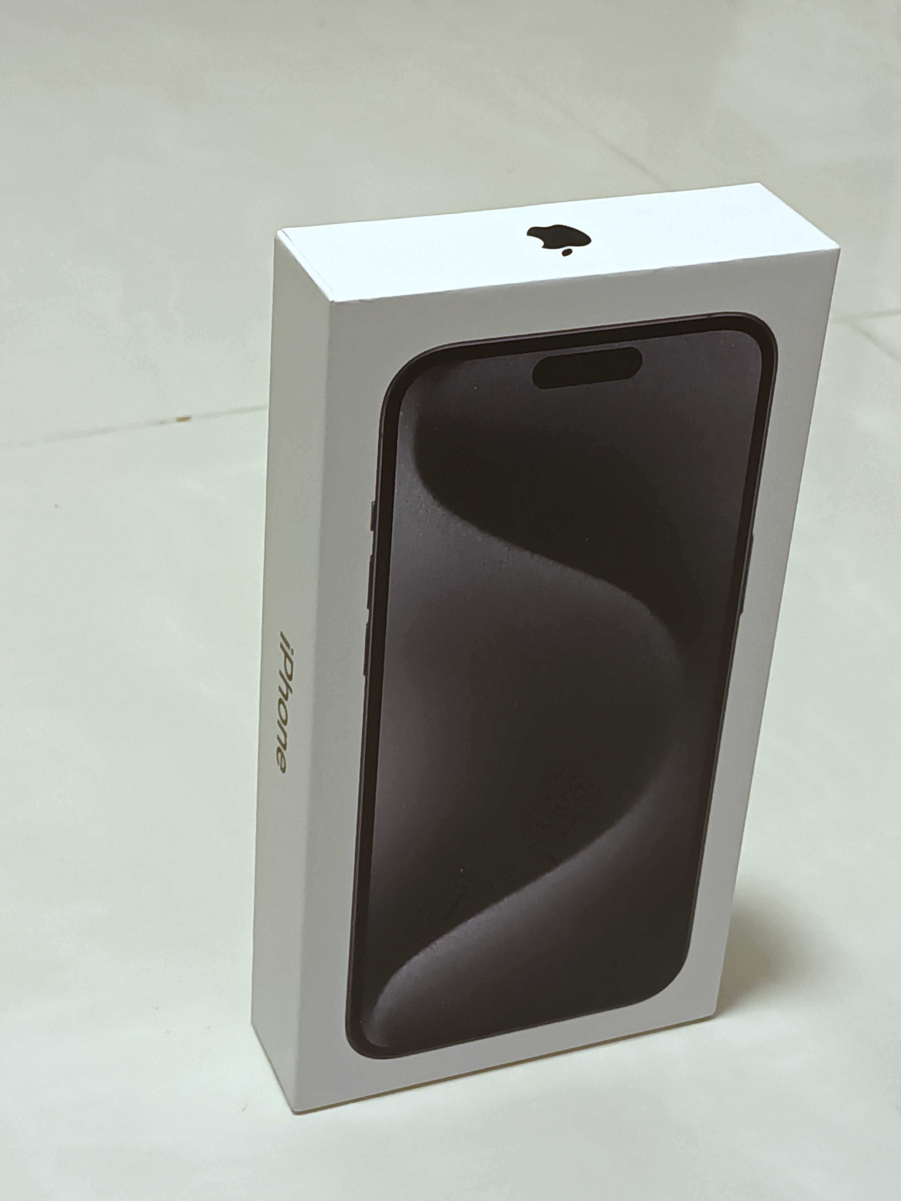 iPhone 15 Pro Max 1 TB Black Titanium