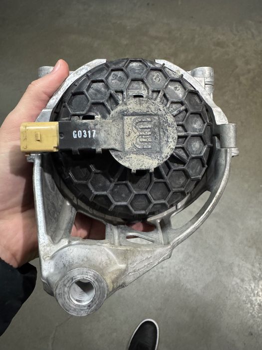 Ліва подушка двигуна Audi Q7 4M