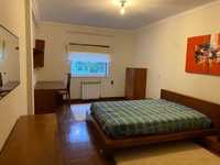 Mobília completa de quarto_cama de casal_cerejeira_como novo