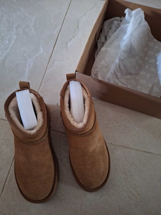 UGG platform mini. 38