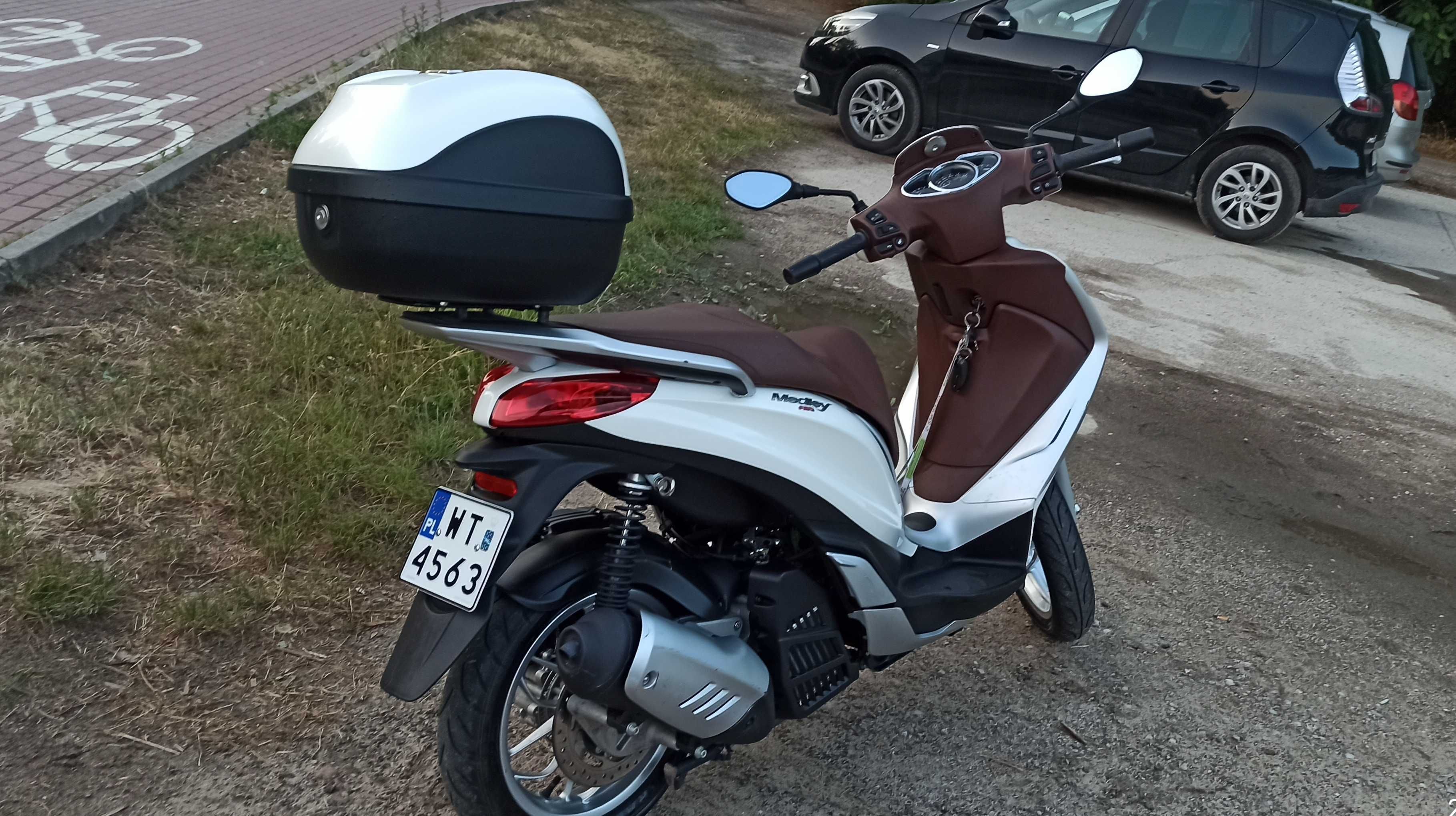 Skuter Piaggio Medley 125 ABS 2016 licznik 3000km 2,5l/100 po przegląd