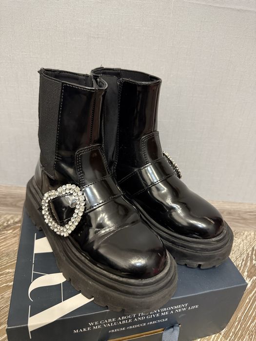 Осінні ботінки Zara