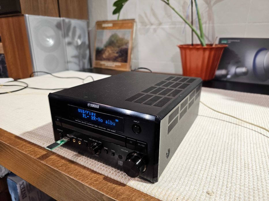 Ресивер Yamaha PianoCraft CRX-E320