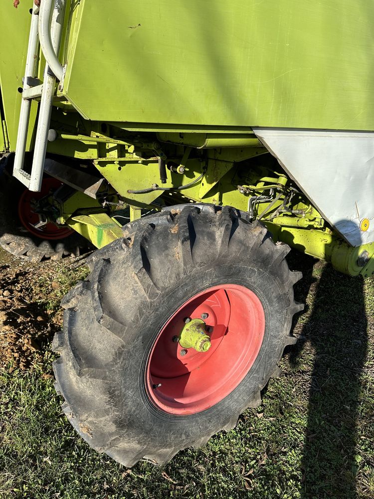 Комбайн Claas Dominator 108 XL Maxi