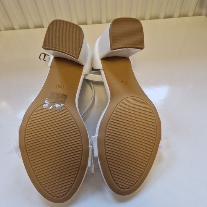 Buty ślubne nowe