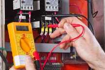 Eletricista especializado em reparos elétricos
