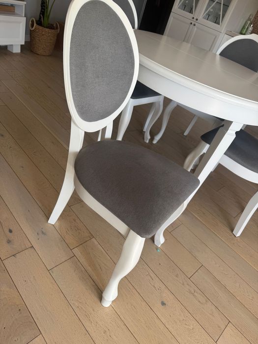 Komplet krzeseł - 6 sztuk