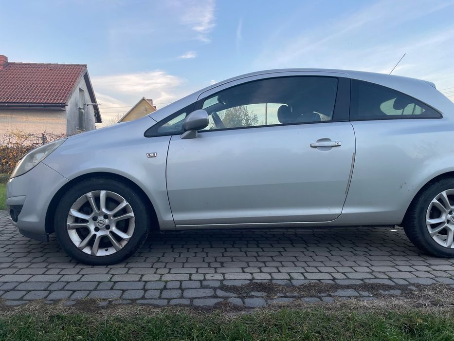 Opel Corsa Opel Corsa 2009 diesel srebrny