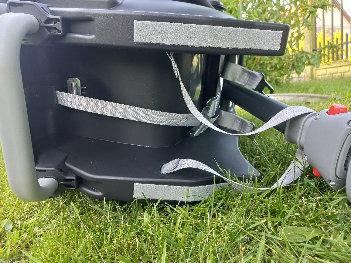 Bezwypadkowy britax Romer max way plus 9-25kg, bdb dokumenty