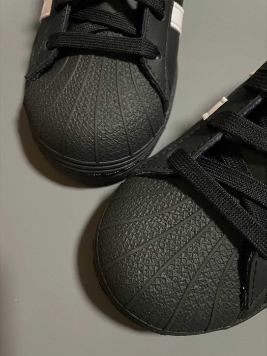 Buty damskie Trampk adidas SuperStar Cloud White Core Black R.42