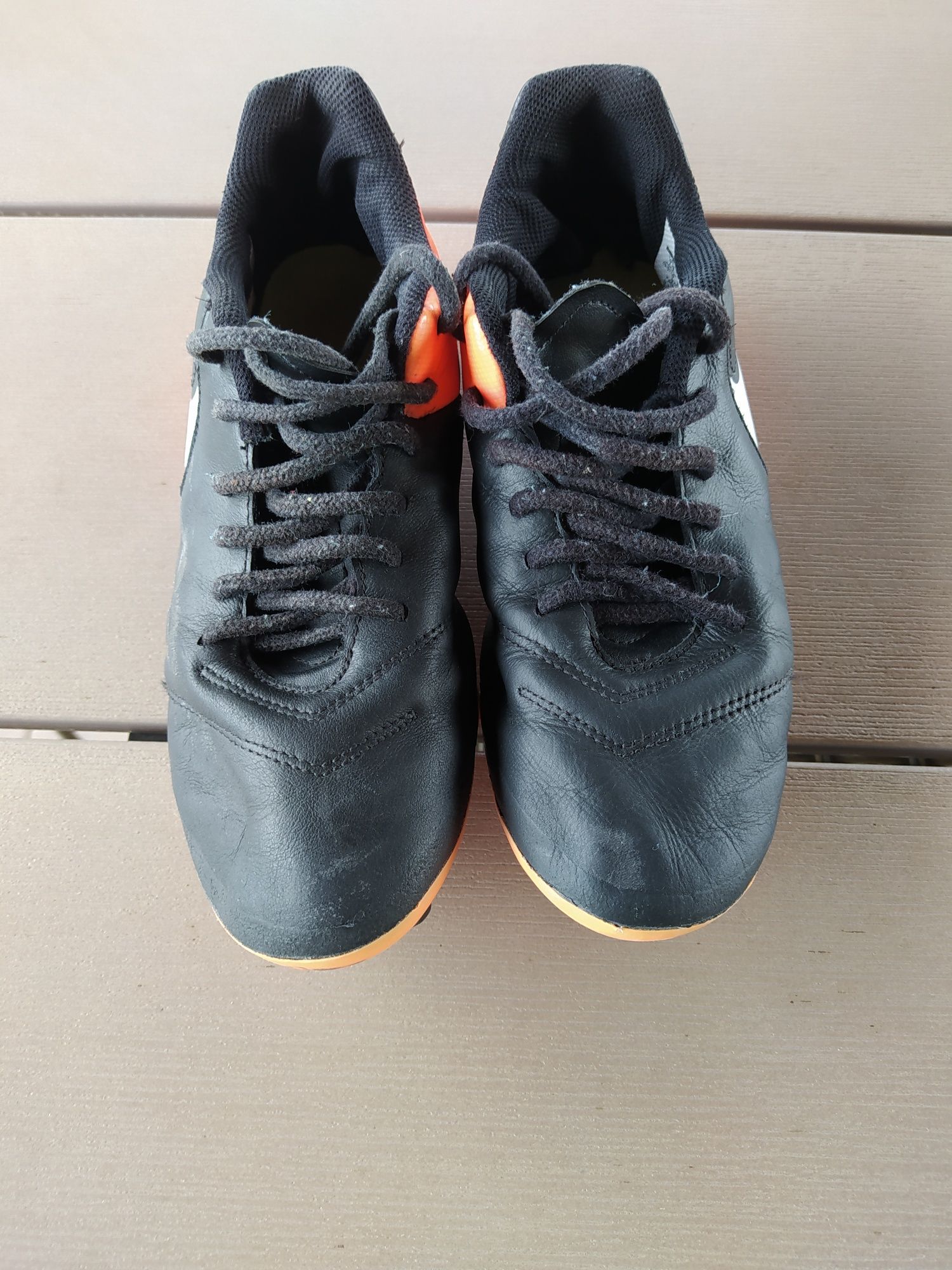 Buty piłkarskie Nike Tiempo r. 40.5