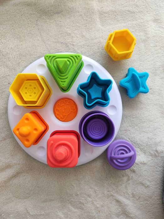 FAT brain toys sorter plugzy