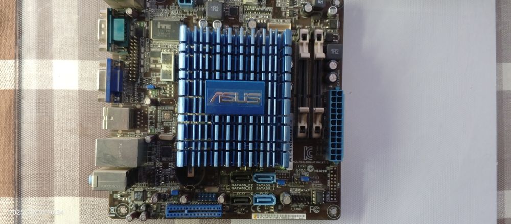 Asus mini atx AT4NM10T-I материнська плата