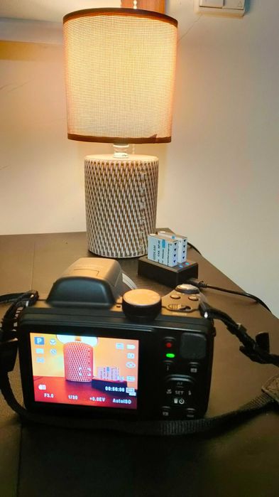 máquina KODAK PIXPRO AZ421 com caixa, ZOOM óptico 42x