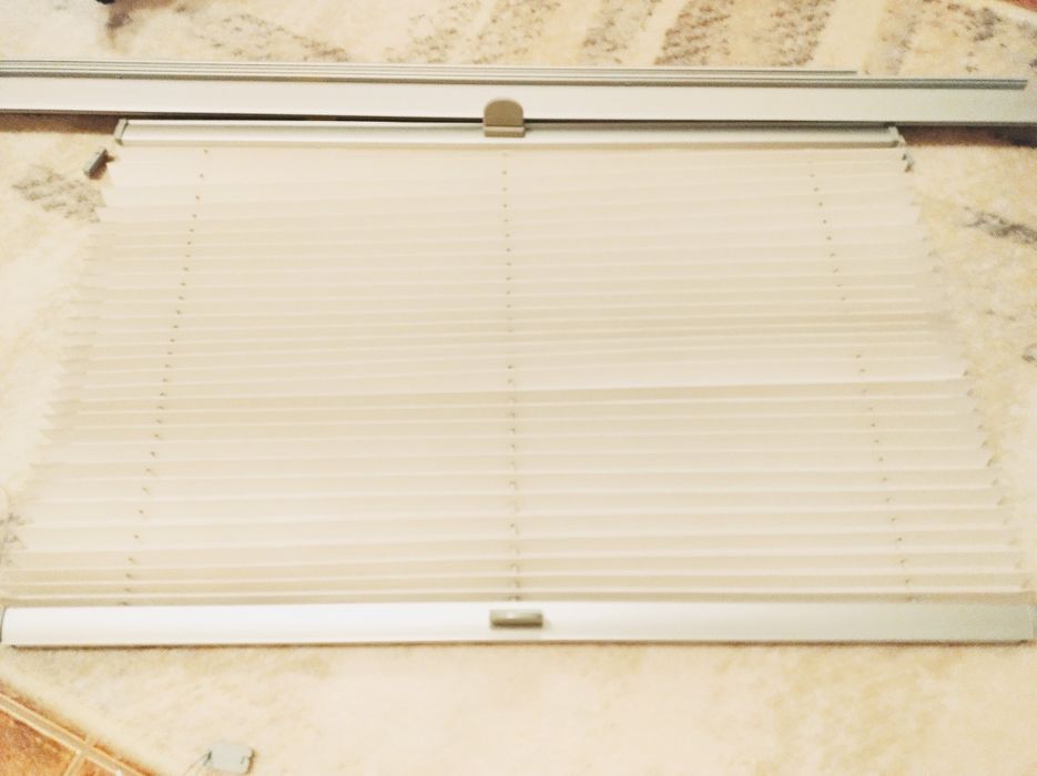 Roleta harmonijka kolor krem do okna dachowego