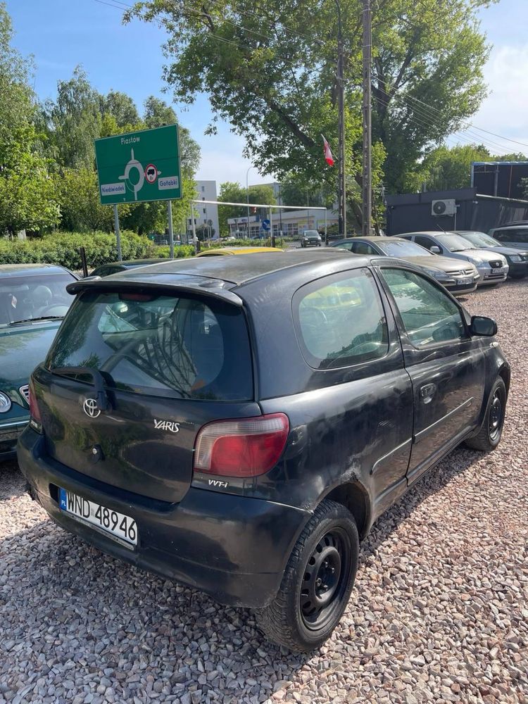 Na Sprzedaz Toyota Yaris 1.0b Male autko/Wygodny/Osczedny/Zamiana