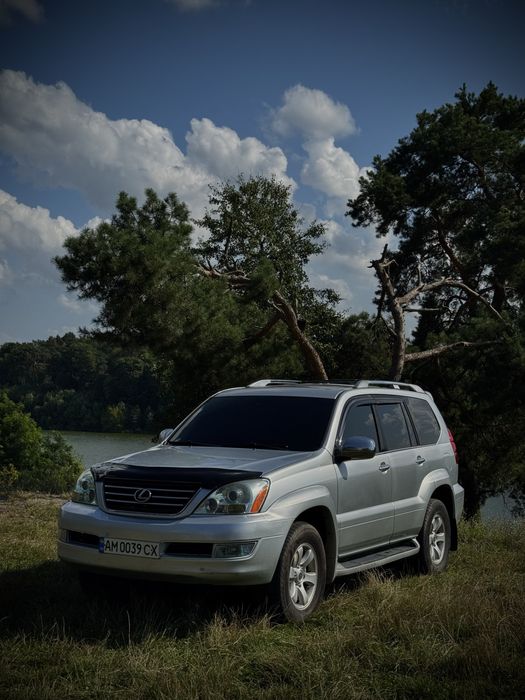 Lexus GX470 с газом в отличном состоянии