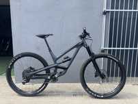 Rower Górski YT Capra CF Pro 29 carbon Karbon
