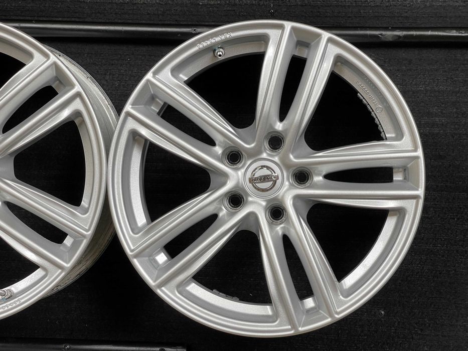 диски R17 7j ET45 5x114.3 dia66.1 NISSAN