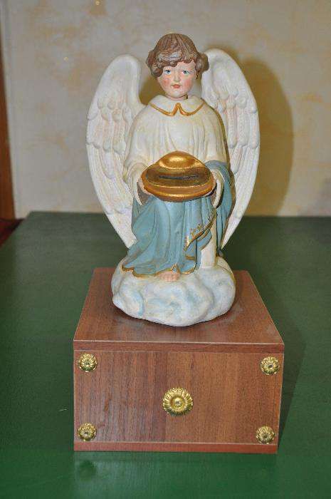 Копілка скринька церковна для пожертв жертовник