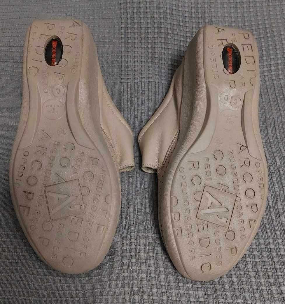 Vende-se Sapatos Ortopédicos
