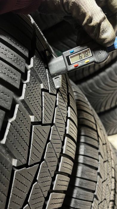 Комплект зимової гуми 245/50/19 Continental