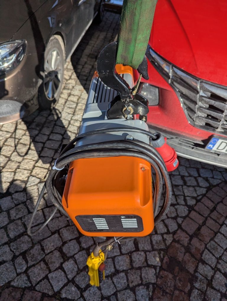 Wyciągarka elektryczna hakowa Unicraft EKZT 20-2 2t dźwig 2000kg