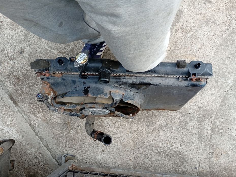 Suzuki Swift MK6 1.3 chłodnica wody  wentylator