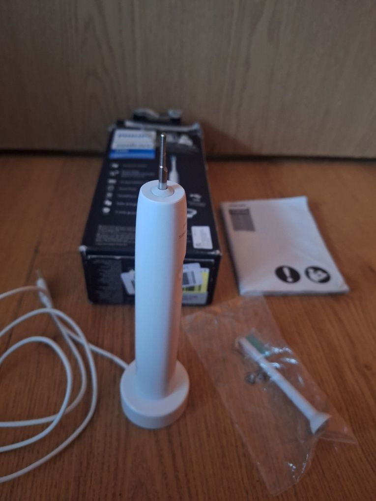 Szczoteczka soniczna PHILIPS Sonicare Series 3100 powystawowa