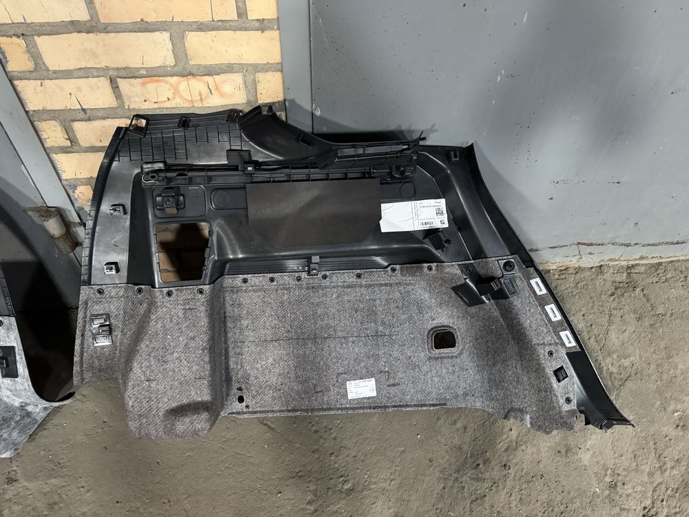 Обшивка багажника VW TOURAN III 5TA867034