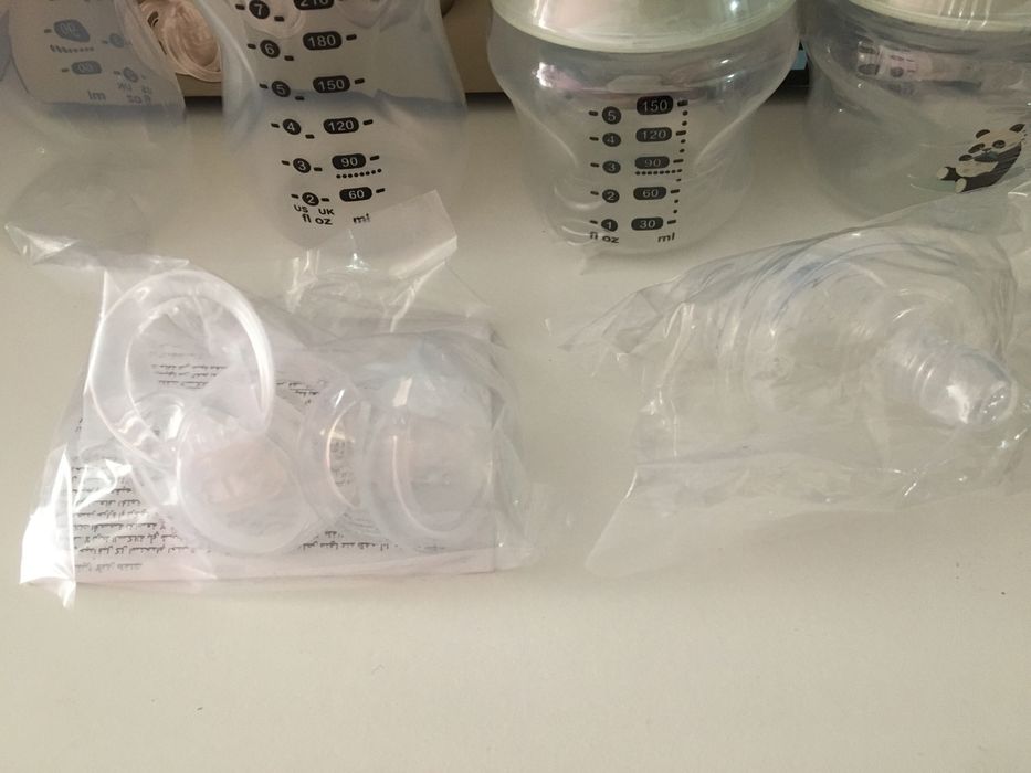 Zestaw TOMMEE TIPPEE (butelki ze smoczkami 0-3m)