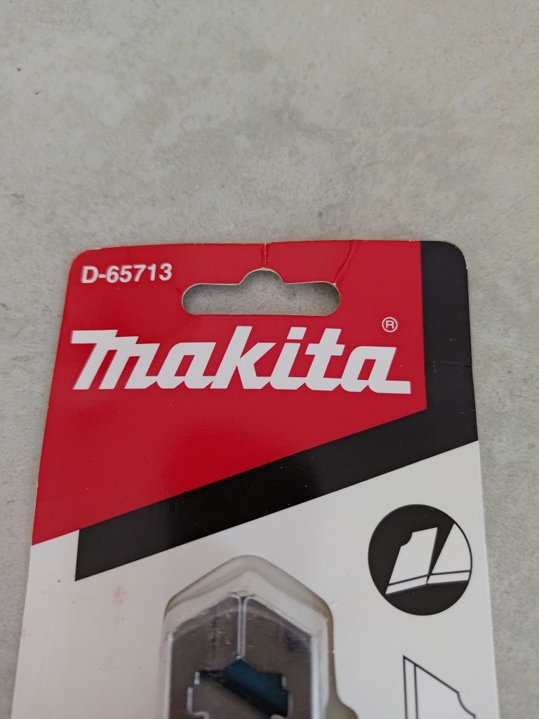 Нож Makita строительный