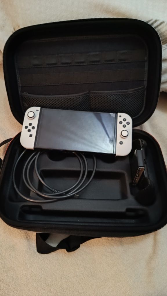 Nintendo Switch OLED Branca