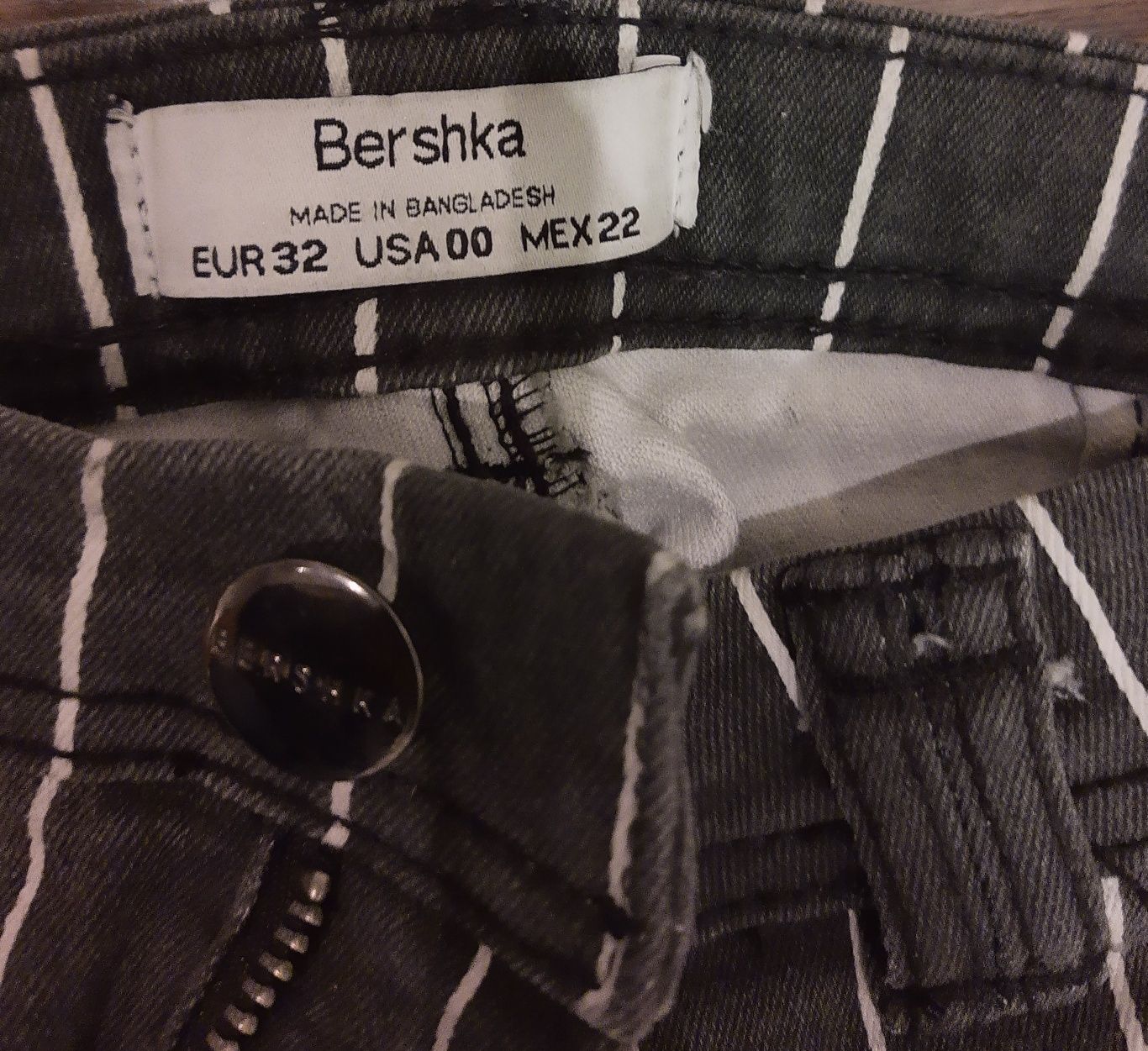 Spodnie czarne Bershka 32
