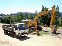 Serviços Retroescavadora, Giratória e Carrinha Tribasculante