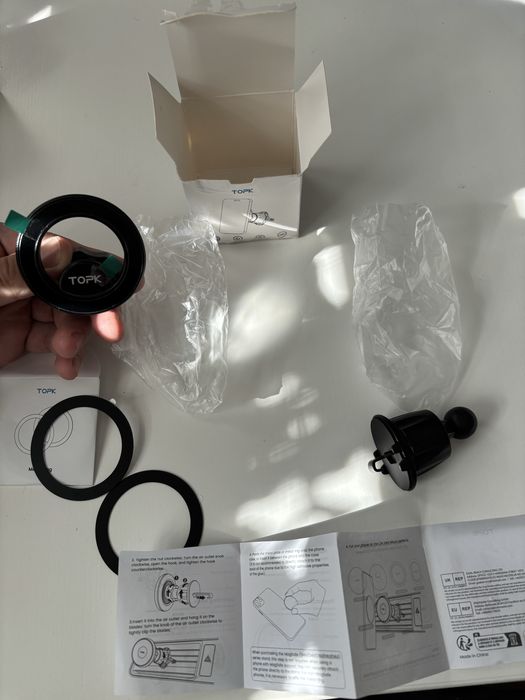 Uchwyt samochodowy MagSafe Topk