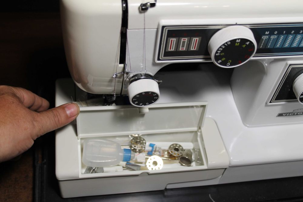 Maszyna do szycia Victoria po serwisie z gwarancją