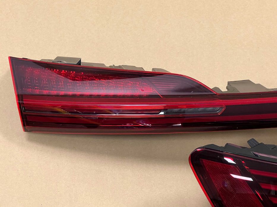 AUDI E-TRON 4KE Ліхтарі задні