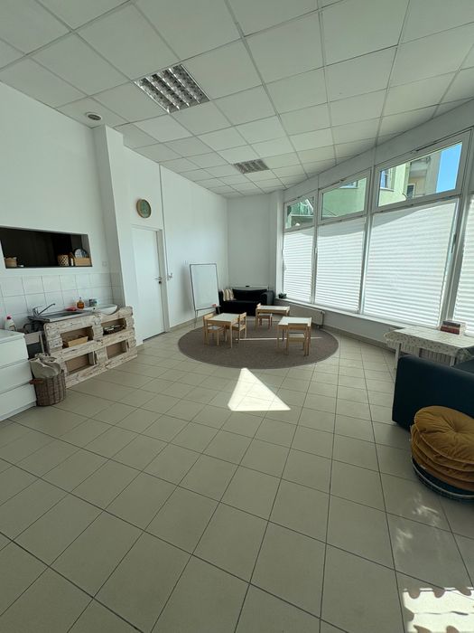 Do wynajęcia lokal w centrum Chyloni