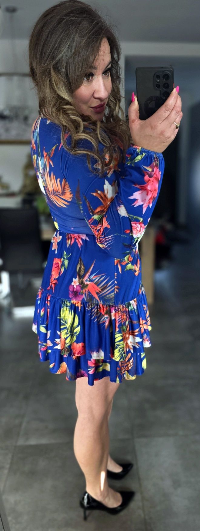 Chabrowa  sukienka  w  kwiaty L/XL