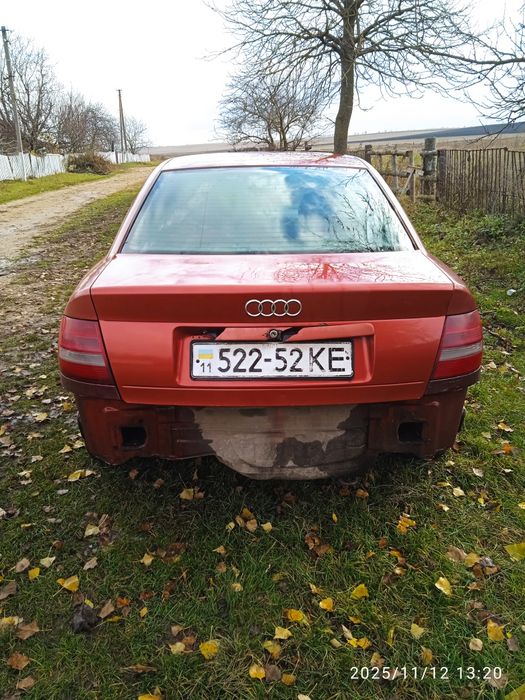 Продам ауді А4 б5 під розбор або ремонт!