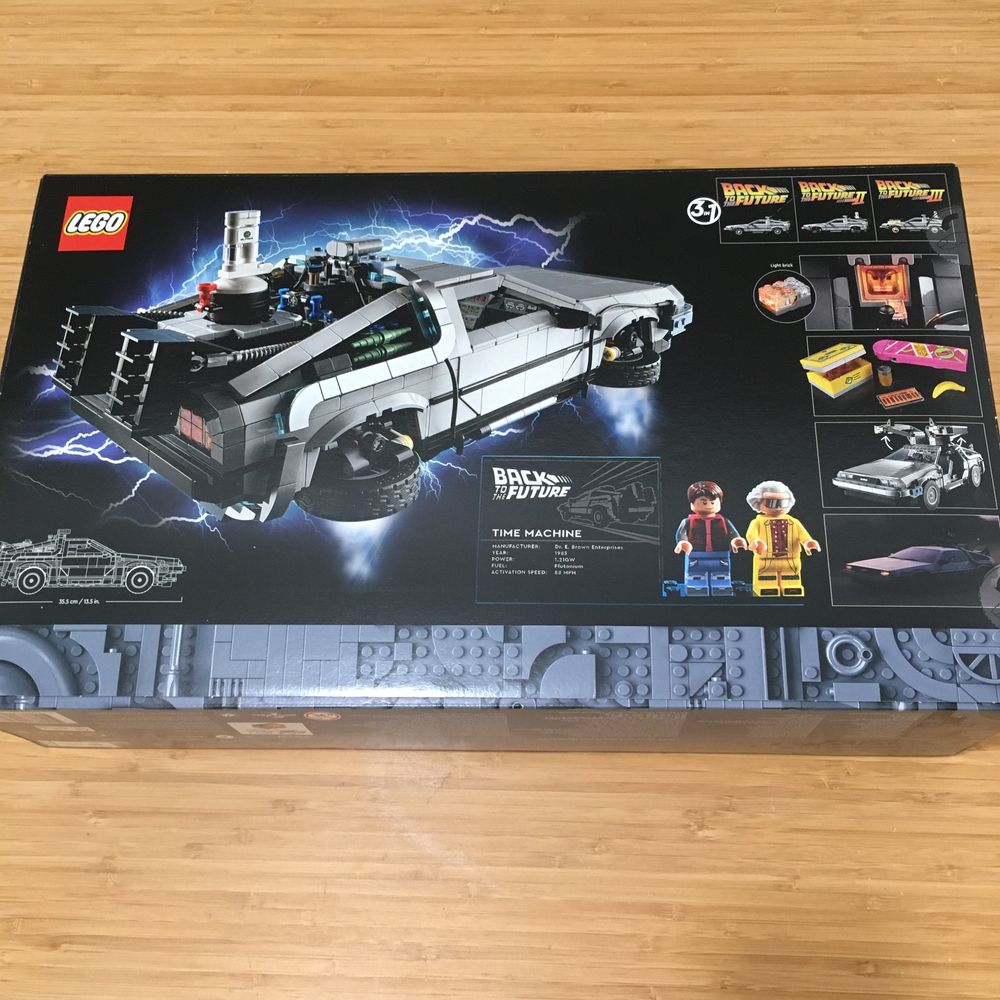 Lego 10300 Back to the Future Time Machine