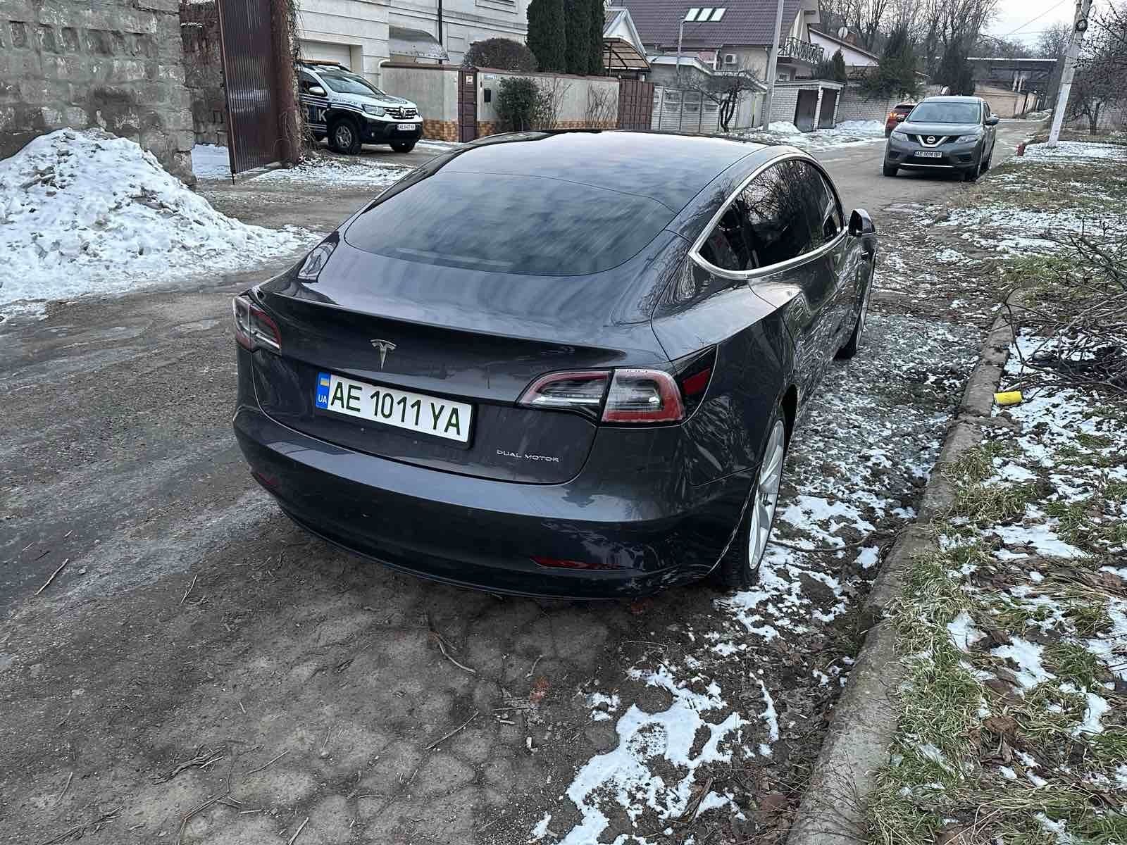 Tesla model 3.  2018 р