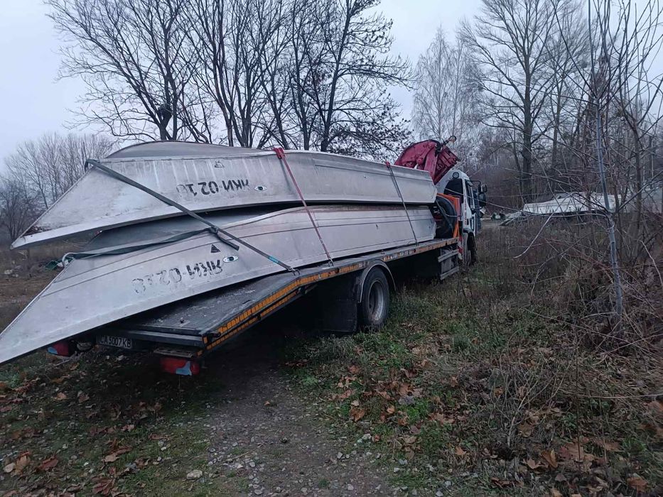 Послуги евакуатора, крана маніпулятора