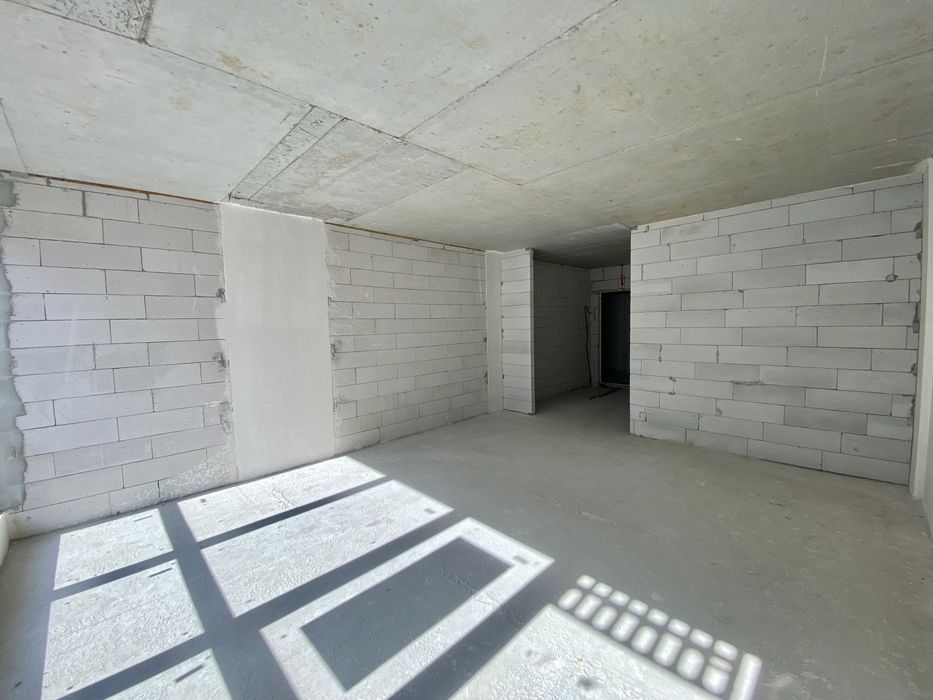 Продаж квартири Manhattan Up. Зданий будинок. 46 м². 3 поверх. Озеро.