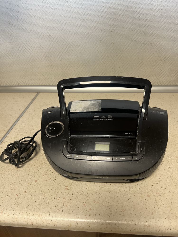 Radio Philips Boombox CD  AZ1837